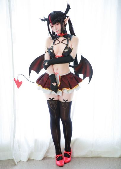 年轻的护士无套国产在线观看_十万网红美女美酱
